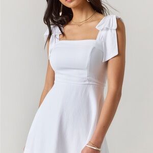 NWT FRANCESCAS ADA BOW-TIE MINIDRESS SIZE MEDIUM